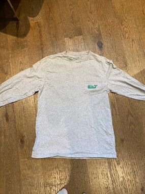 Vineyard Vines Long Sleeve Shirt. Size S